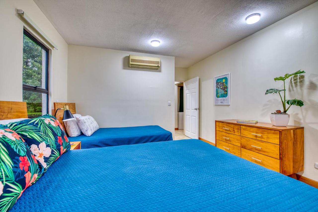 Golden Getaway Apartments ליברייה מראה חיצוני תמונה