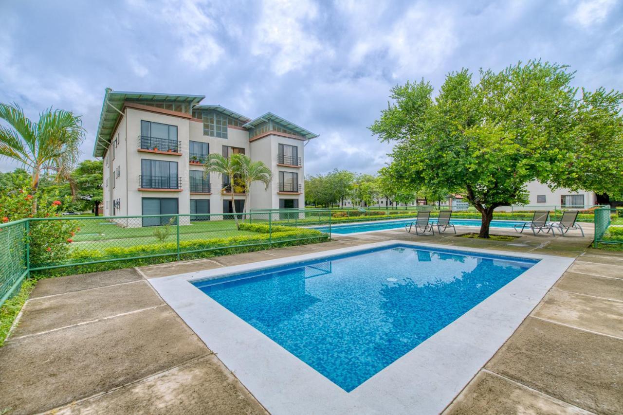Golden Getaway Apartments ליברייה מראה חיצוני תמונה